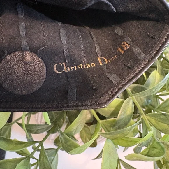 Dior Leather Gloves Timeless Style EUC - Picture 5 of 7